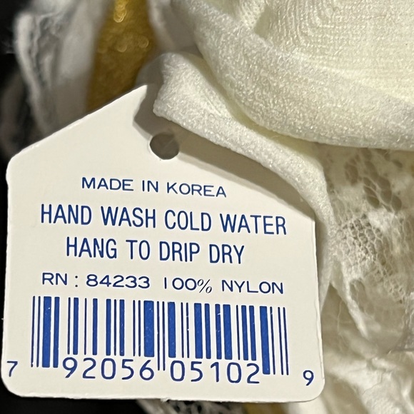 Vintage NWT Pair Hip Hop Ruffled Gold Metallic Lace Ribbon Bows Pageant Socks - Picture 8 of 13